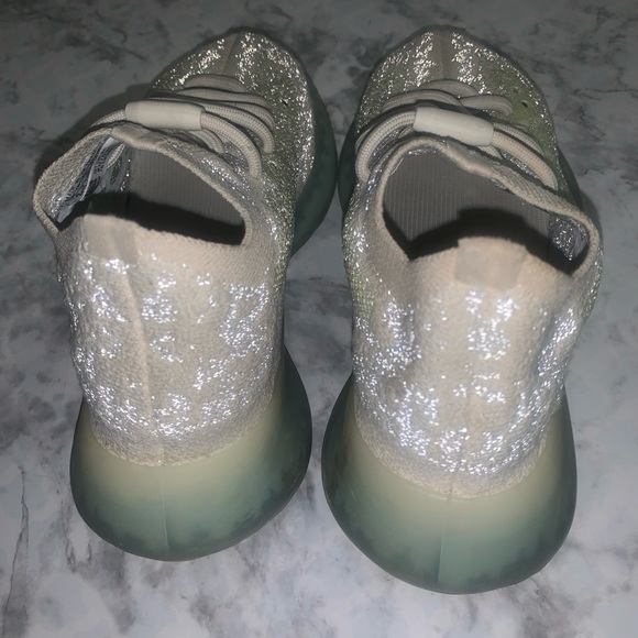Yeezy Boost 380 ‘Alien Wear’ - Picture 2 of 9